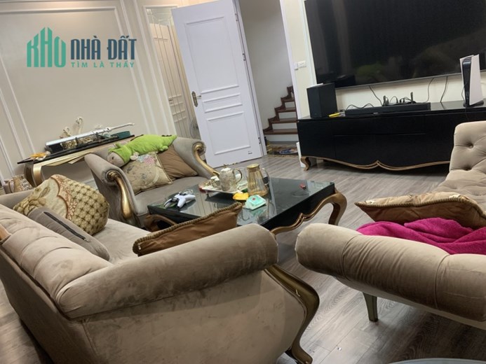 Bán nhà khu 918 Phúc Đồng Full nội thất, Ô tô, 60 m2, nhĩnh 9 tỷ.