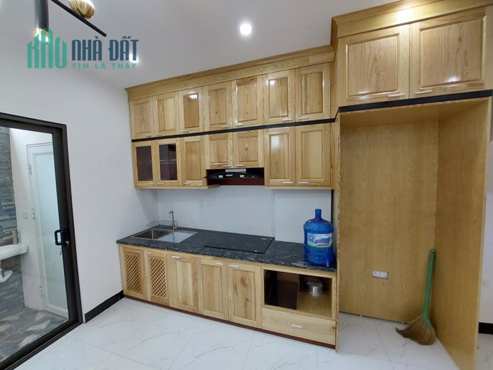 Nhà mới cạnh ngã Tư Nhổn, ô tô đỗ cửa, lô góc, giá 2.72 tỷ