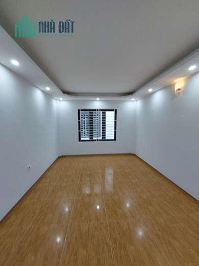 Nhà đẹp Cạnh ĐH Công Nghiệp, Ô TÔ, lô góc, giá 2.75 tỷ