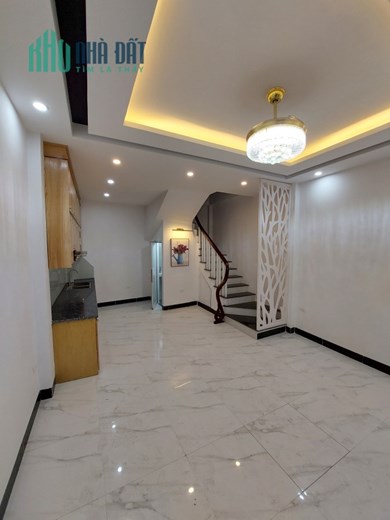 Nhà đẹp Cạnh ĐH Công Nghiệp, Ô TÔ, lô góc, giá 2.75 tỷ