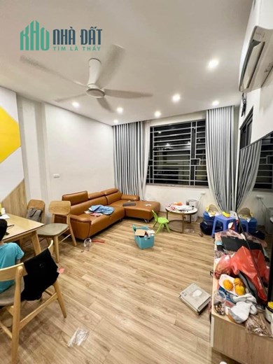 40m Mặt Tiền 6m Giá 5.5 Tỷ Phố Hào Nam. Nhà Lô Góc Ô Tô Đỗ Cửa. Chủ Thiện Chí Bán.