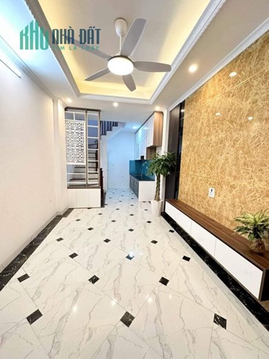Bán nhà định công dt 36m2 x5T,nhà cực đẹp,mới,giá 3,25 tỷ,ở luôn được
