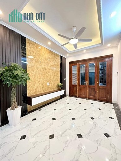 Bán nhà định công dt 36m2 x5T,nhà cực đẹp,mới,giá 3,25 tỷ,ở luôn được