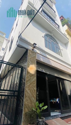 Giá tốt, Nhà đẹp cho một căn phường Thạch Bàn. Giá chỉ 3,75 tỷ. 6 tầng, lô góc mặt tiền rộng, ô tô