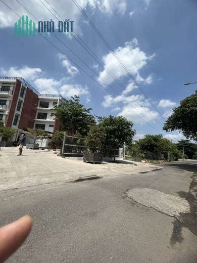 Cần Bán Gấp,645mz Đất, Lê Thị Riêng 20mx 32m, 11 tỷ Thới An Quận 12