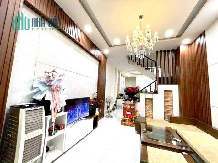 OTO CHẠY VI VU, KHU BÀN CỜ, 1 TRỆT 3 LẦU 4PN 4WC GẦN CHỢ HIỆP BÌNH