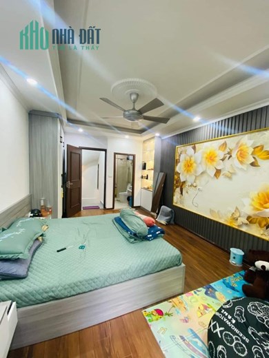 Chỉ 5 tỷ sở hữu nhà Láng Hạ, ô tô đỗ cửa, Kinh doanh, MT 4.2m