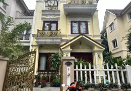 Bán biệt thự Hoa Sữa Vinhomes Riverside, View sông, Nội thất giá trị, 200m2, MT 13m, 55 tỷ
