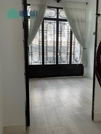 BÁN NHÀ HẺM 4m ĐƯỜNG HUỲNH VĂN BÁNH-NHÀ MỚI ĐẸP 3 TẦNG  CHỈ NHỈNH 3 TỶ.