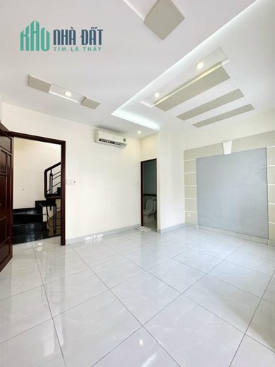 Mặt tiền Bàu Cát, 12x19m, 4 Tầng vuông vức, 36 CHDV cho thuê 120tr HĐ 5 năm, 53 Tỷ TL