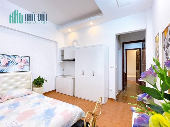 Chỉ 5.4 tỷ có ngay Siêu Phẩm  Nhà đẹp Dịch Vọng Hậu 42m2 x 5T, gần ô tô, Kd đỉnh.