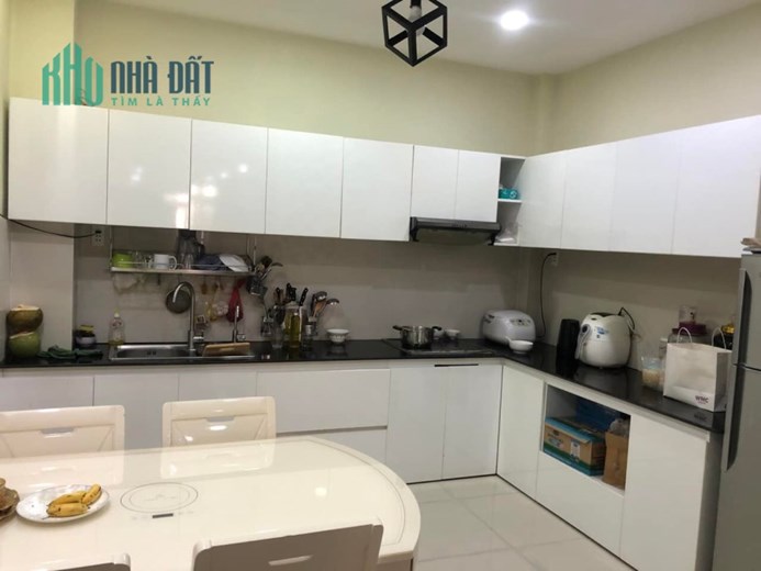 TRẦN HƯNG ĐẠO Q5-HẺM 4M-HỢP ĐỂ KINH DOANH CĂN HỘ DỊCH VỤ.