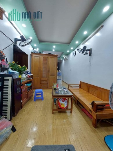 HIẾM - HƠN 2 TỶ SỞ HỮU NHÀ NGÕ 4M - VỈA HÈ 2M - KINH DOANH SẦM UẤT - TT CẦU GIẤY