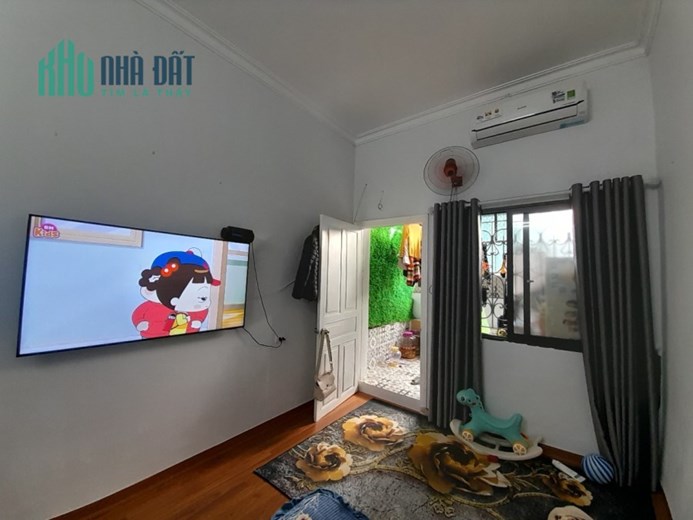 Bán nhà Tập thể Bùi Ngọc Dương. Nhà T2,T3, 3 ngủ Dtsd 76m, giá hơn 1 tỷ.