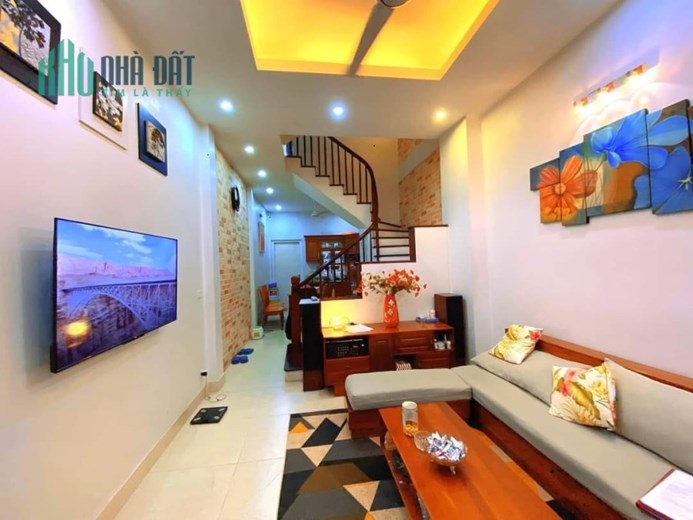 BÁN NHÀ TRẦN QUỐC HOÀN 45M2 X 5T Ô TÔ TRÁNH – KD – 2 THOÁNG 9.1 TỶ