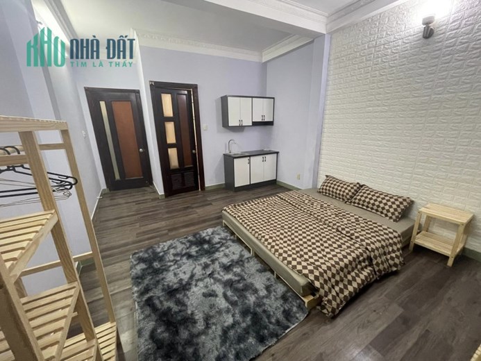 HẺM 8M GIÁP QUẬN 1 ĐẸP NHÂT KHU NÀY, 78M2, 4 TẦNG, NGANG LỚN, P1 BÌNH THẠNH