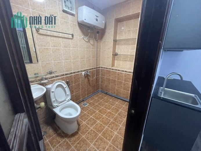 HẺM 8M GIÁP QUẬN 1 ĐẸP NHÂT KHU NÀY, 78M2, 4 TẦNG, NGANG LỚN, P1 BÌNH THẠNH