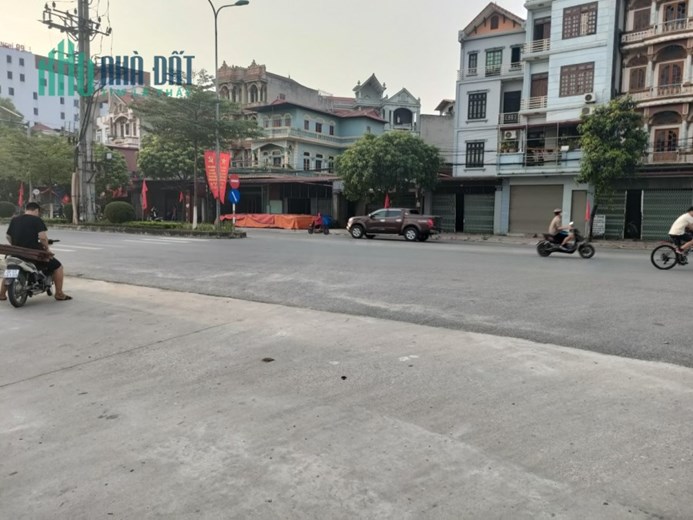 TRUNG TÂM - MẶT PHỐ - MAI ĐỘNG , HƯƠNG MẠC - TP TỪ SƠN - CỬA HÀNG - KINH DOANH
GIÁ 1,850 TỶ KO MẶC