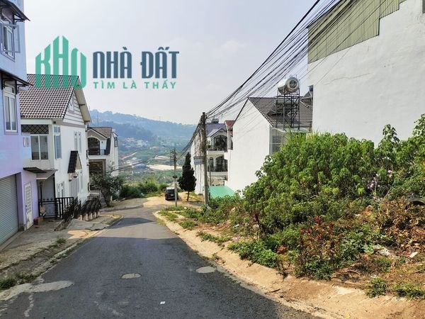 BÁN LÔ ĐẤT XÂY DỰNG 68M2 GIÁ 2,65 TỶ 
Kqh Thái Lâm Phường 4 Tp Đà Lạt