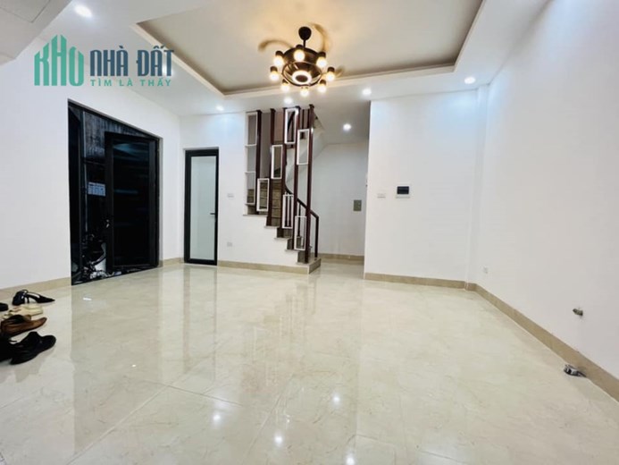 Bán nhàđường Láng 44m x 6 tầng, mt: 5m, ô tô qua nhà