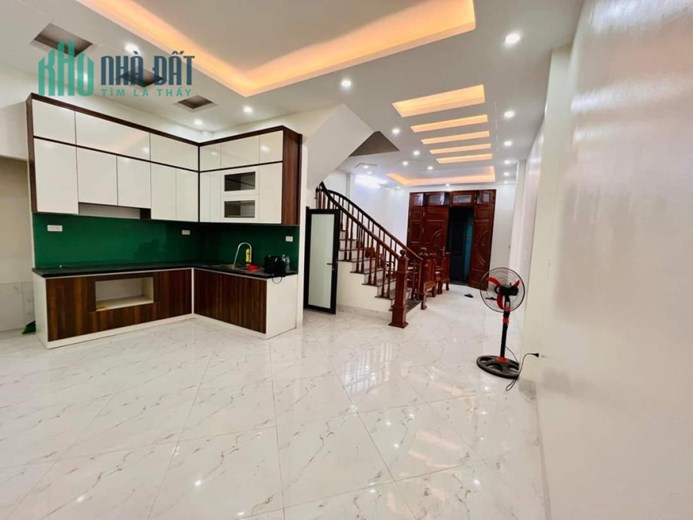 Nhà giáp bát 48m2 x5T,cực đẹp,ngõ nông,sạch,giá 3,9 tỷ,ở luôn
