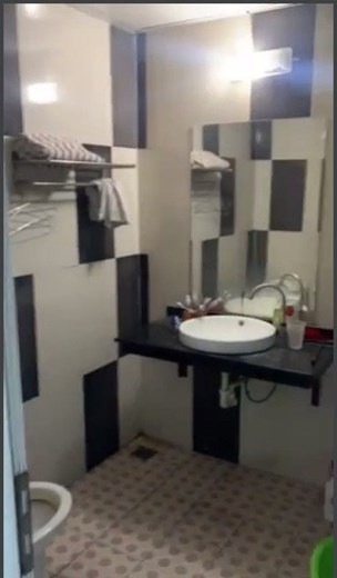 Cho thuê 2 phòng làm văn phòng giá 5 triệu tại 81 Dương Khuê