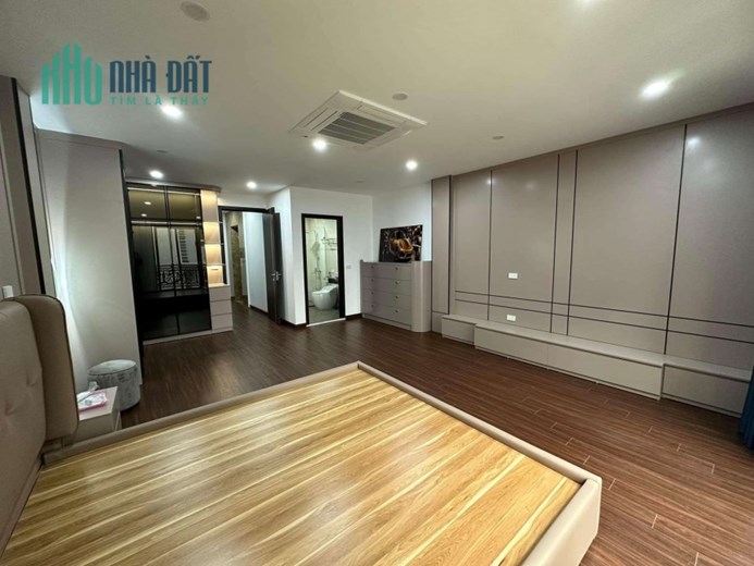 Bán nhà Gia Thụy, Long Biên, xây mới nội thất xịn, thoáng, ô tô tránh, 65m2x 6t, 10 tỷ 9