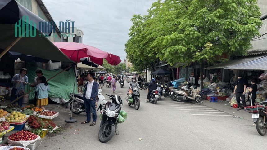Bán nhà sát ngõ 466 Ngô Gia Tự, ôtô tránh thông 4phía,gần chợ Gỗ,kinh doanh,70m*4T,6.7 tỷ