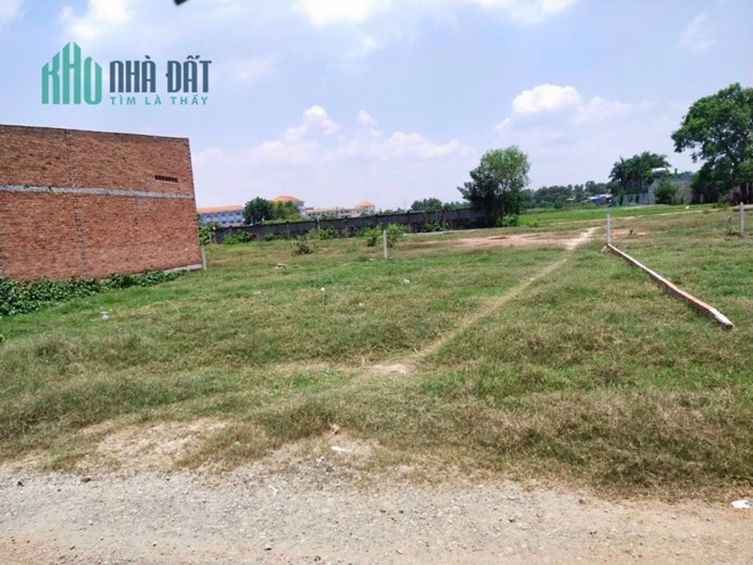 CHÍNH CHỦ BÁN GẤP ĐẤT CỦ CHI MẶT TIỀN ĐƯỜNG 8M- HỒ CHÍ MINH- 136M2 - GIẢM MẠNH 100 TRIỆU
