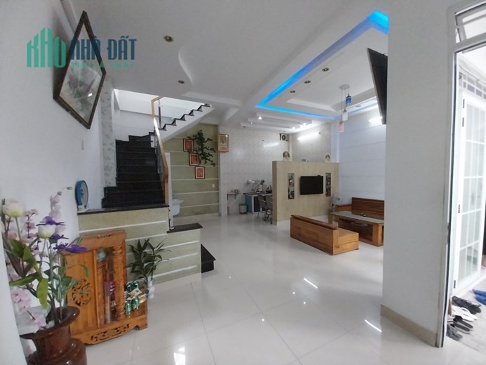 .Nhà Nguyễn Tri Phương, thẳng 30m ra Mặt Tiền, 56m2, ngang 6.5