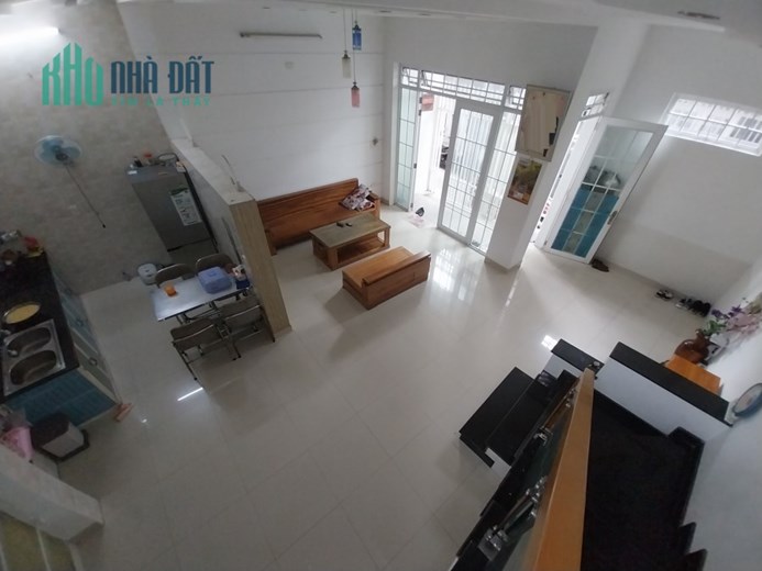 .Nhà Nguyễn Tri Phương, thẳng 30m ra Mặt Tiền, 56m2, ngang 6.5