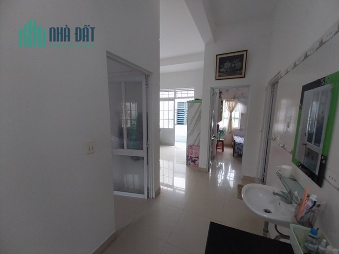 .Nhà Nguyễn Tri Phương, thẳng 30m ra Mặt Tiền, 56m2, ngang 6.5