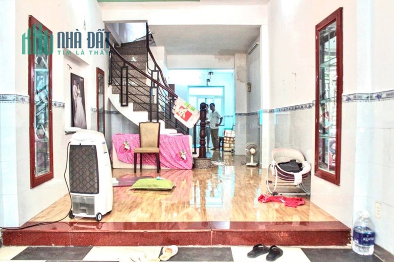 HXH 3 TẦNG 4PN GẦN 60M2 SÁT MẶT TIỀN GIÁ CHỈ 3.5 TỶ LINH TÂY THỦ ĐỨC