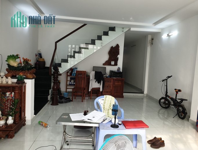 Bán nhà Hẻm Xe Hơi Phú Xuân, Nhà Bè 110m2 
2 lầu chỉ nhỉn 6 tỷ