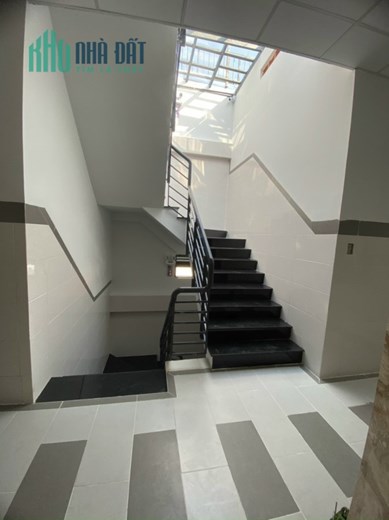Bán Căn Hộ Cho Thuê 160M2 36Phòng Q.Tân Phú.