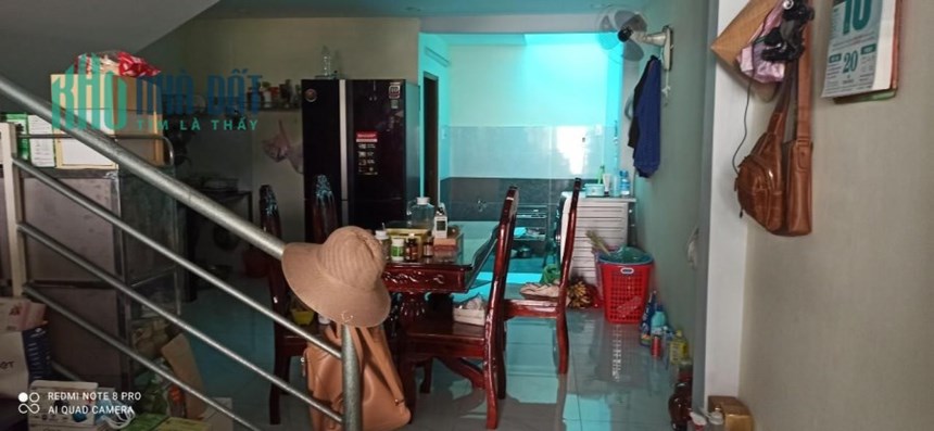 Nhà 80m2 ngang 4.2m dài 20m hxh / đường lê đình cẩn 3.2 tỷ