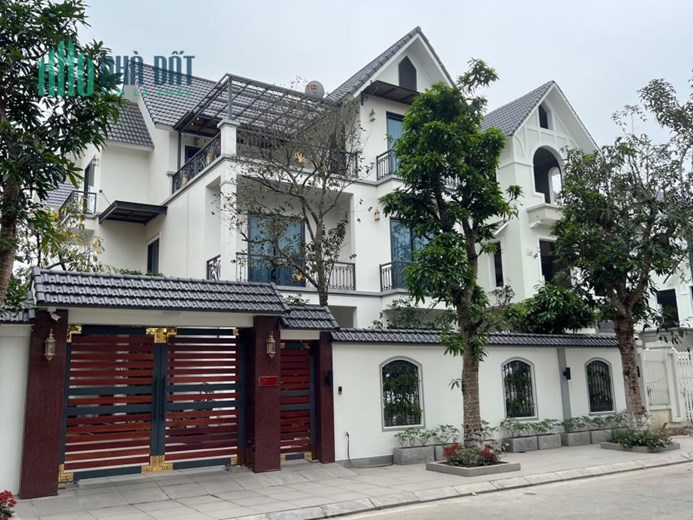 Bán biệt thự Geleximco Lê Trọng Tấn, Hà Đông, 320m2, Mt16m, view công viên, 20.6 tỷ