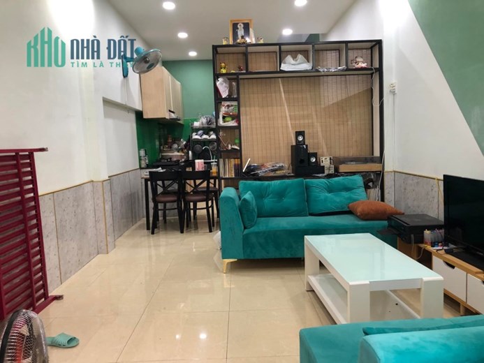 CHỈ 3.15 TỶ VÀO Ở NGAY NHÀ NHỎ XINH THỐNG NHẤT-DT 39M2,P15 GV