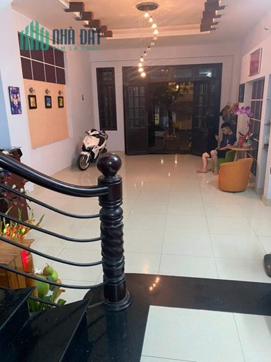 NHÀ BÁN 4 TẦNG KHU VỰC DÂN TRÍ CAO - GIAO THÔNG THUÂN TIỆN 
-