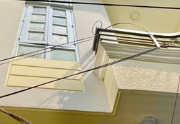Cần bán nhà quận 1 ngang 4m dài 19m, 9 phòng và 11 WC
