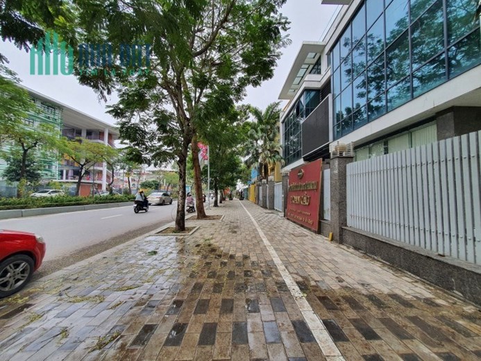 Bán nhà mặt phố Lạc Long Quân, gần Lotte. LH: Địa Thủy Sư Trần Thọ 0906299843