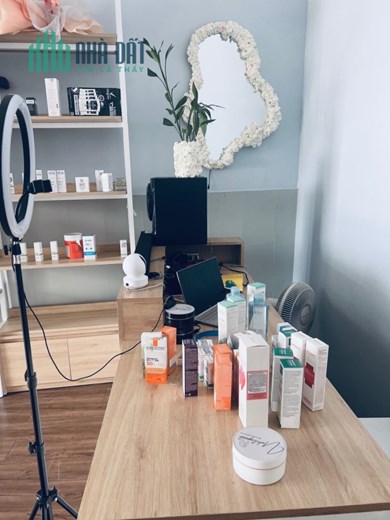 CHÍNH CHỦ CẦN SANG NHƯỢNG GẤP SHOP MỸ PHẨM TẠI PHẠM NGỌC THẠCH, PHƯỜNG HIỆP THÀNH, THỦ DẦU MỘT,