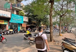 Cho thuê nhà mặt phố Nguyễn Khang, nguyên căn, 5 tầng, chỉ nhỉnh 30tr/tháng.