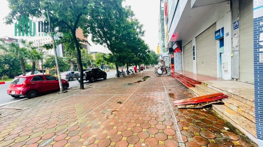 Toà nhà văn phòng Hoàng Quốc Việt- Cầu Giấy, 130m x 9 tầng,MT 6.5m, thông sàn, full thổ cư