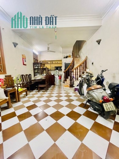 TRUNG TÂM THANH XUÂN, NHÀ ĐẸP 4 TẦNG LÔ GÓC, NGÕ TO THOÁNG DT 42M GIÁ 5.3 TỶ.