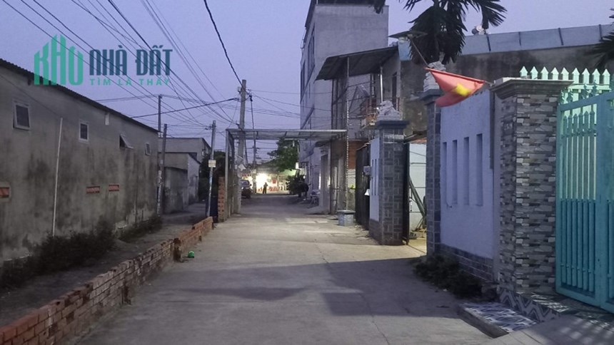 Đất trống lọt khe 7 chổ quay đầu phường An Phú Đông Quận 12