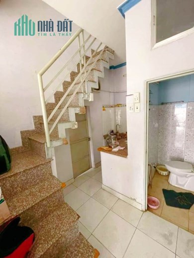 2 tỷ 670 , 2pn - Bán Nhà Mặt Tiền Phú Nhuận - Nguyễn Đình Chiểu