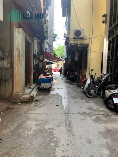 BÁN ĐẤT TẶNG NHÀ PHỐ CỔ NGỌC LÂM 30M 2,2 TỶ, Ô TÔ ĐỖ CỔNG.