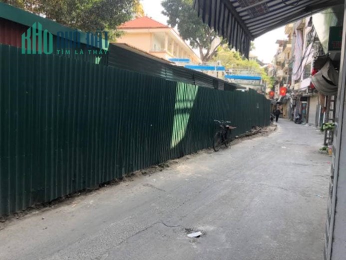 BÁN NHÀ NGÕ PHỐ TRẦN ĐẠI NGHĨA HAI BÀ TRƯNG HN. Ô TÔ ĐỖ CỬA. GIÁ CHỈ 100TR/M2.