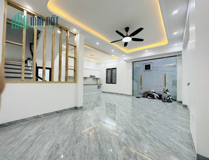 Bán nhà xây mới độc lập 4 tầng, diện tích 50m, ngay mặt đường ngõ 512 Thiên Lôi GIÁ 3.65 tỉ
